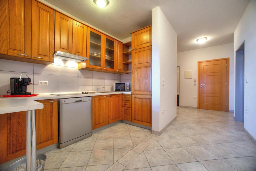 Apartments Peran Šibenik Rum bild