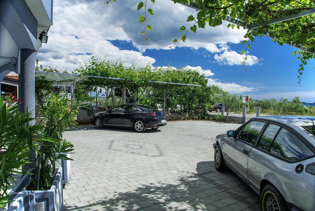 Apartments Peran Šibenik Rum bild