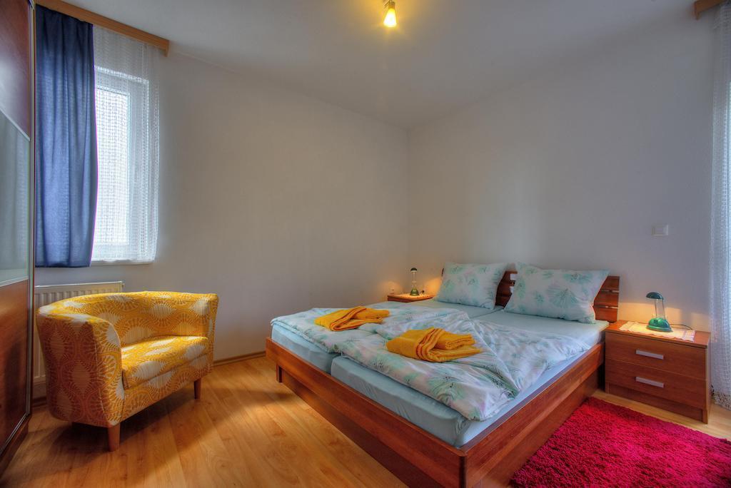 Apartments Peran Šibenik Rum bild
