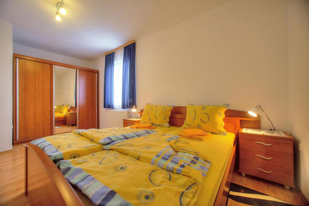 Apartments Peran Šibenik Rum bild