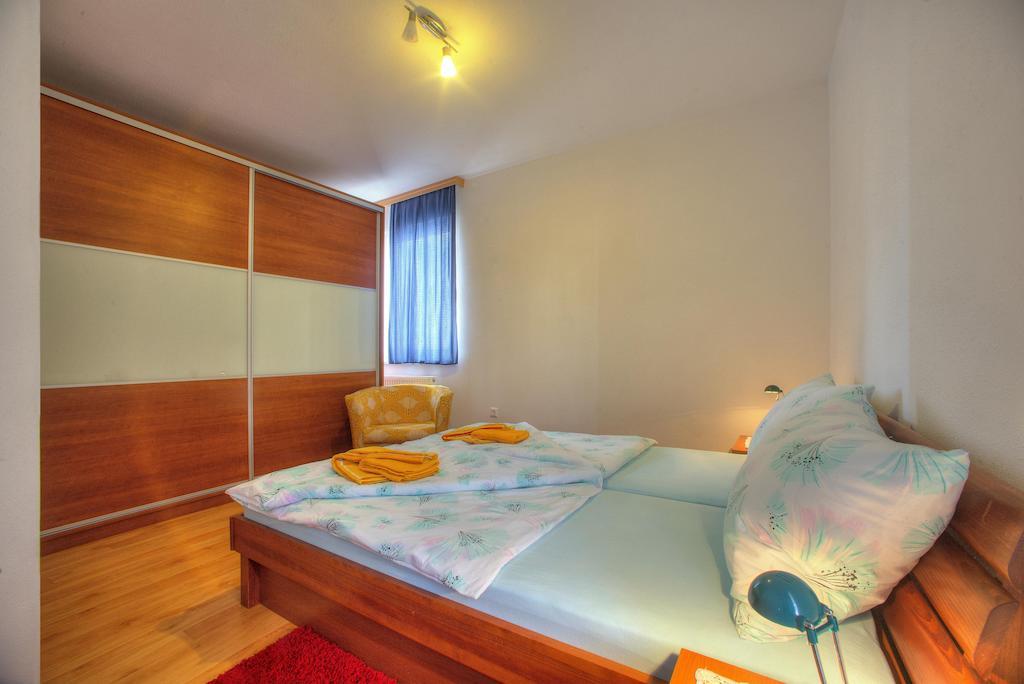 Apartments Peran Šibenik Rum bild